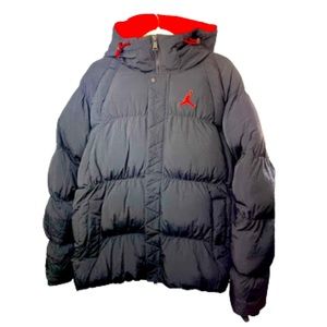 JORDAN ESSENTIAL PUFFER JACKET. NWT.